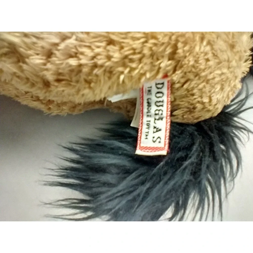 Douglas Plush 8